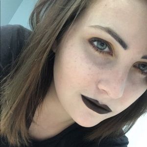 Meet your Posher, Angelina